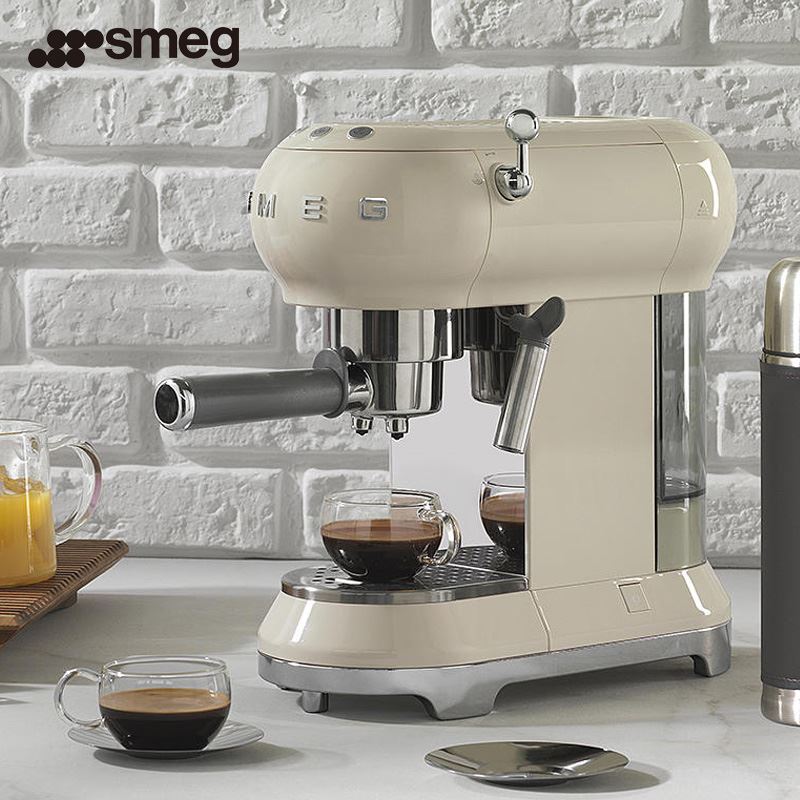 SMEG/斯麥格獨立式半自動咖啡機ECF01