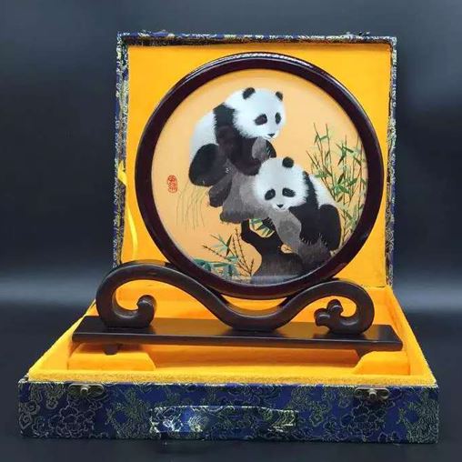 熊猫蜀绣如意框